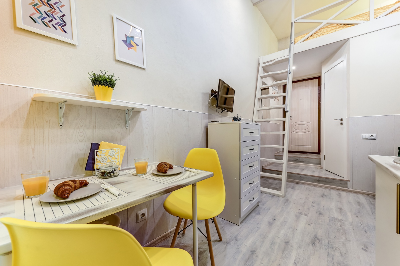 Двухуровневая студия на Моховой 32