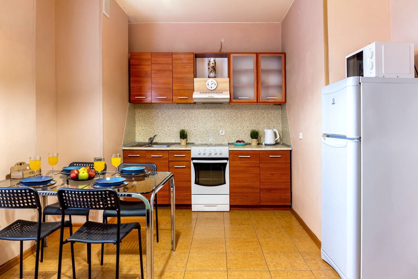 Однокомнатная около метро