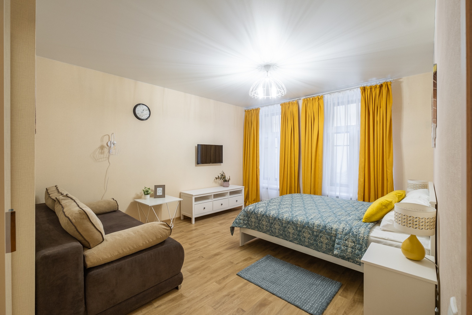 Яркая 2-к квартира в центре у метро