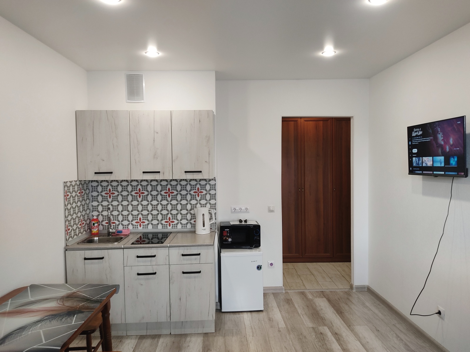 Пара суток на Авиаторов Балтики 25