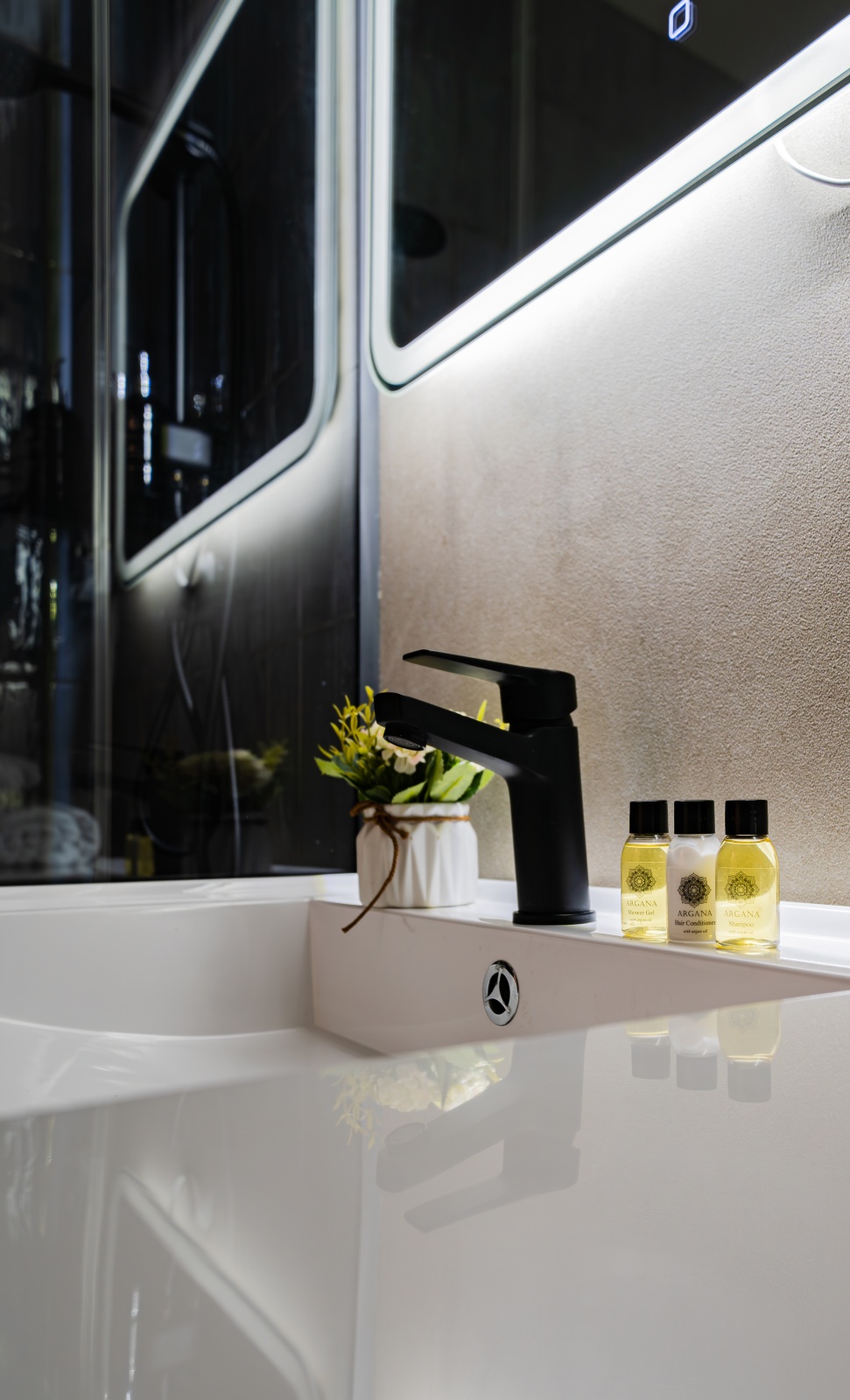 Inndays Apartments на Ладожской