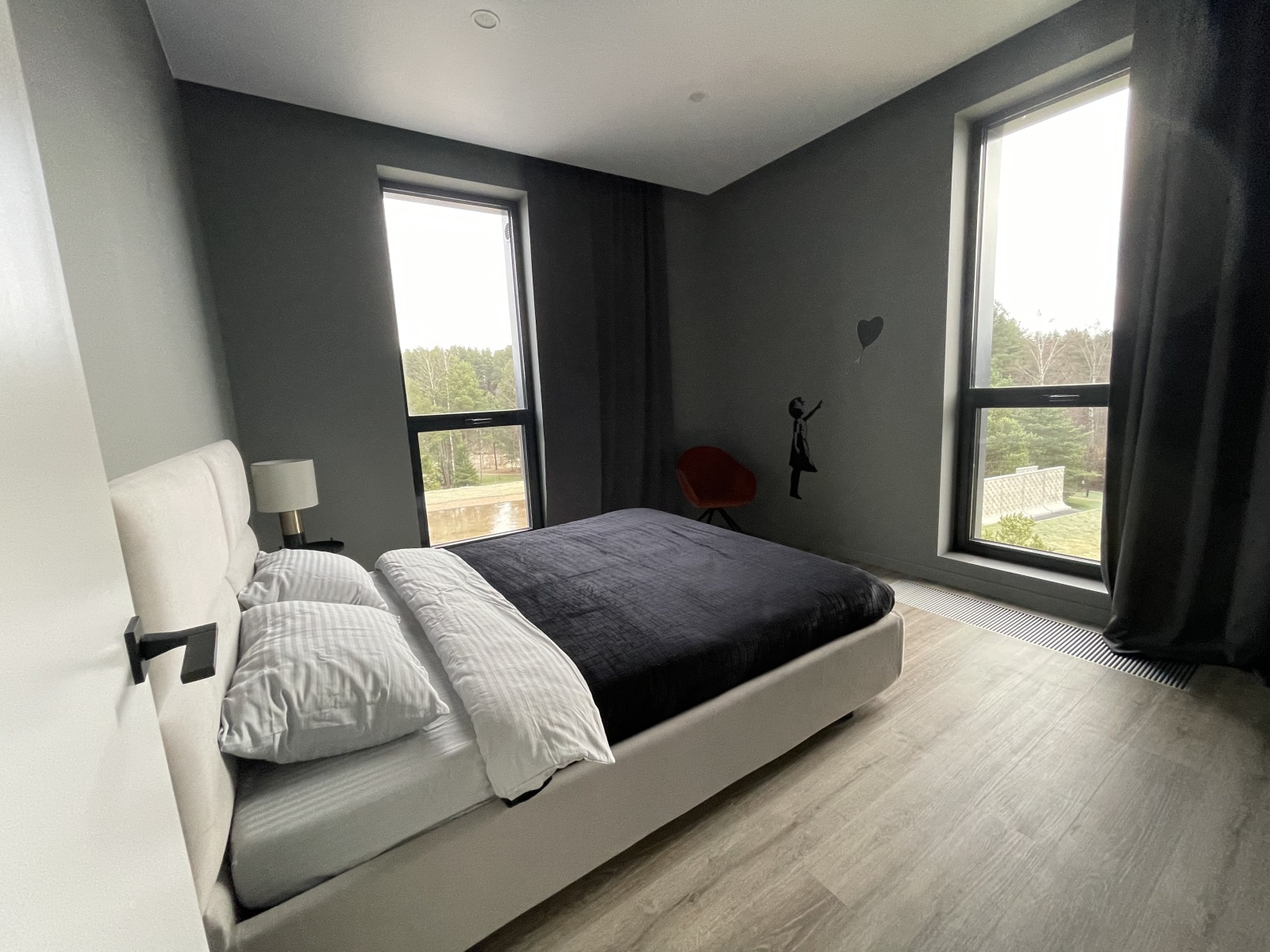 Современная квартира с видом на природу