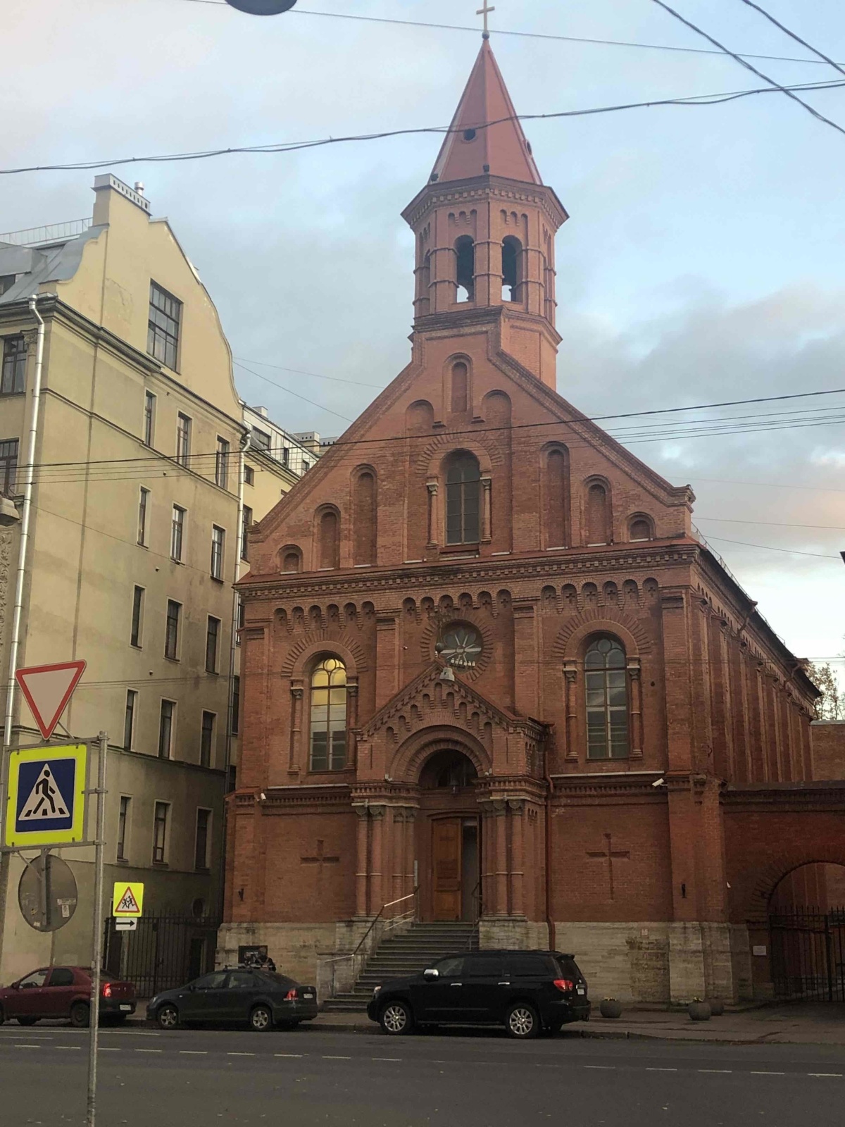 НЕБОЛЬШАЯ ЕВРОДВУШКА В ИСТОРИЧЕСКОМ ЦЕНТРЕ