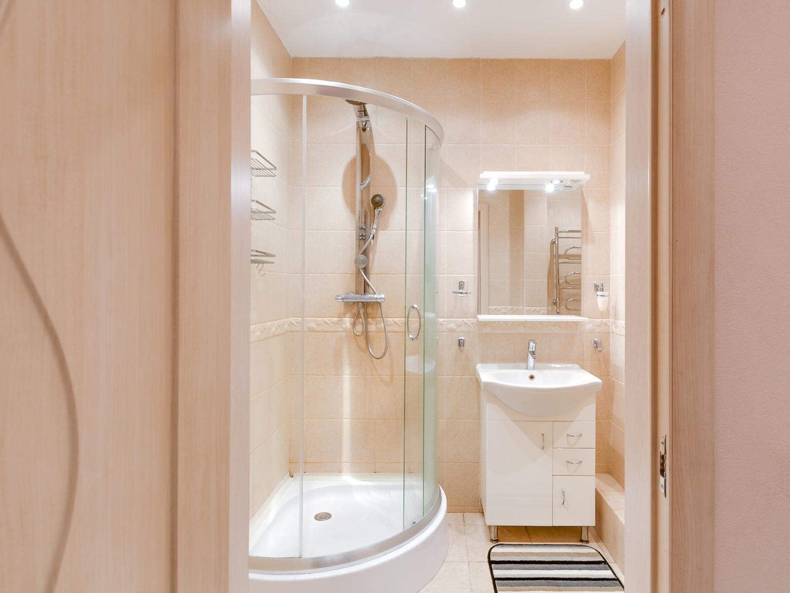 Однокомнаная квартира около НИИ скорой помощи им. Джанелидзе.