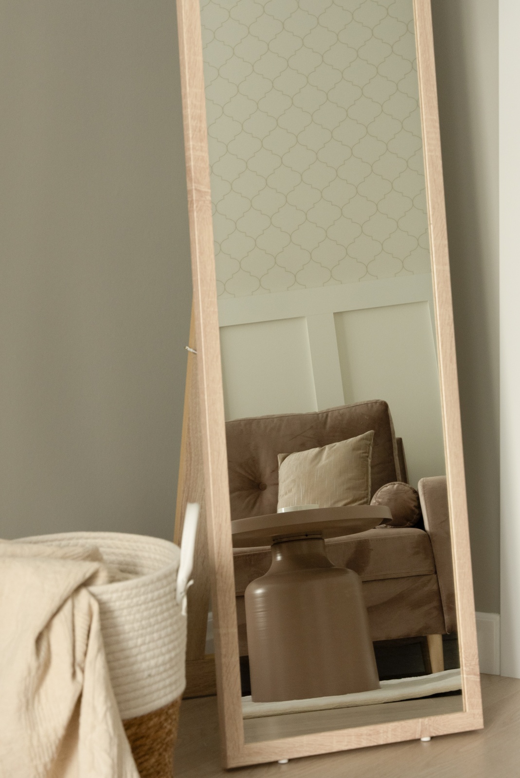 Большая трешка с парковкой