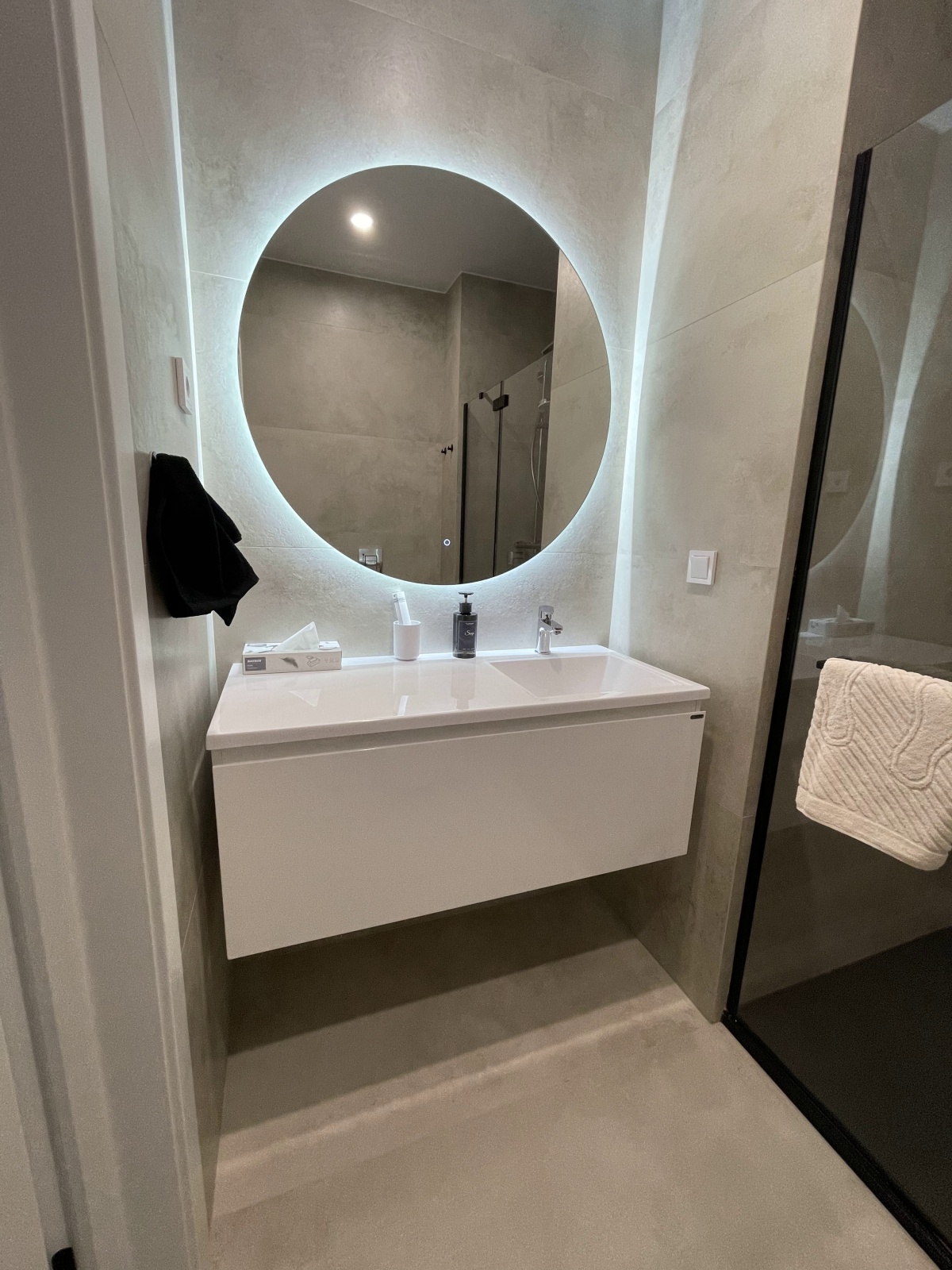 Современная квартира с видом на природу