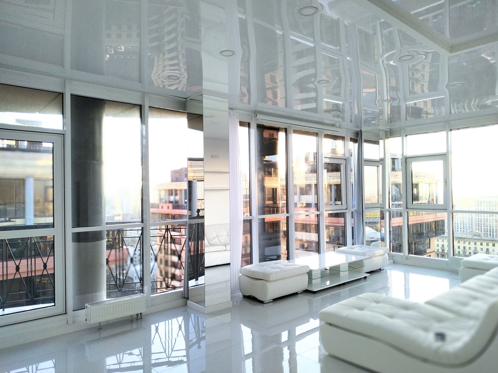 Белоснежные апартаменты, парящие над Петербургом