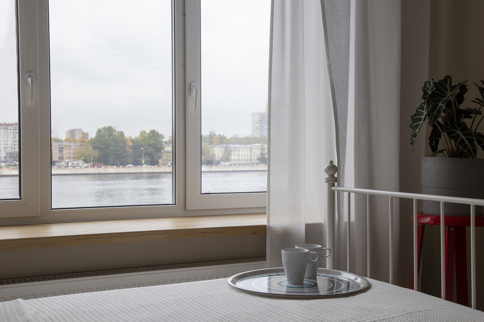 Просторные светлые апартаменты Город Рек на набережной реки Невы (ЖК Мегалит)