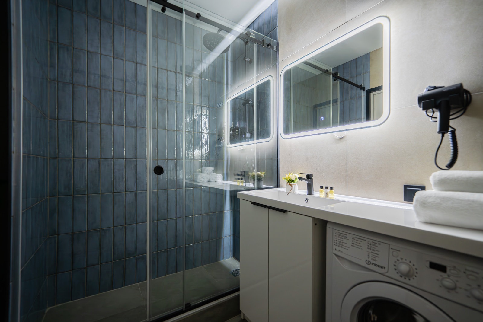 Inndays Apartments на Ладожской