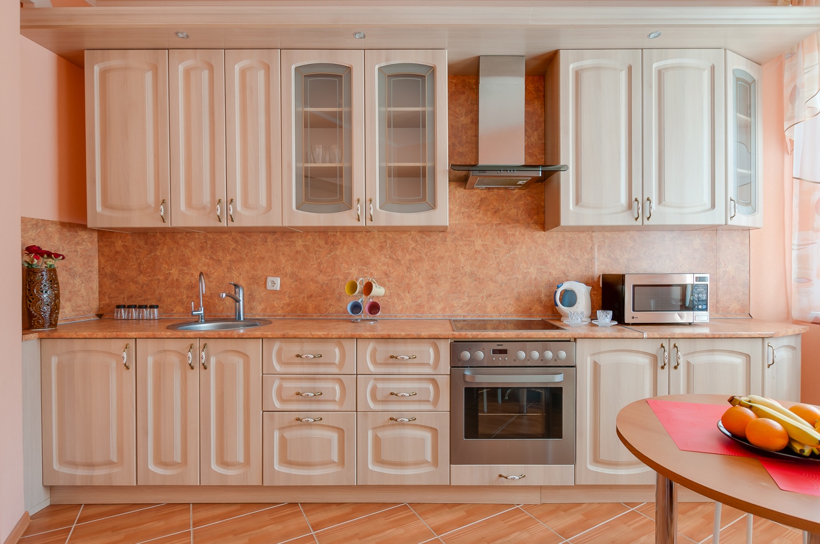 Однокомнатна квартира около НИИ Джанелидзе