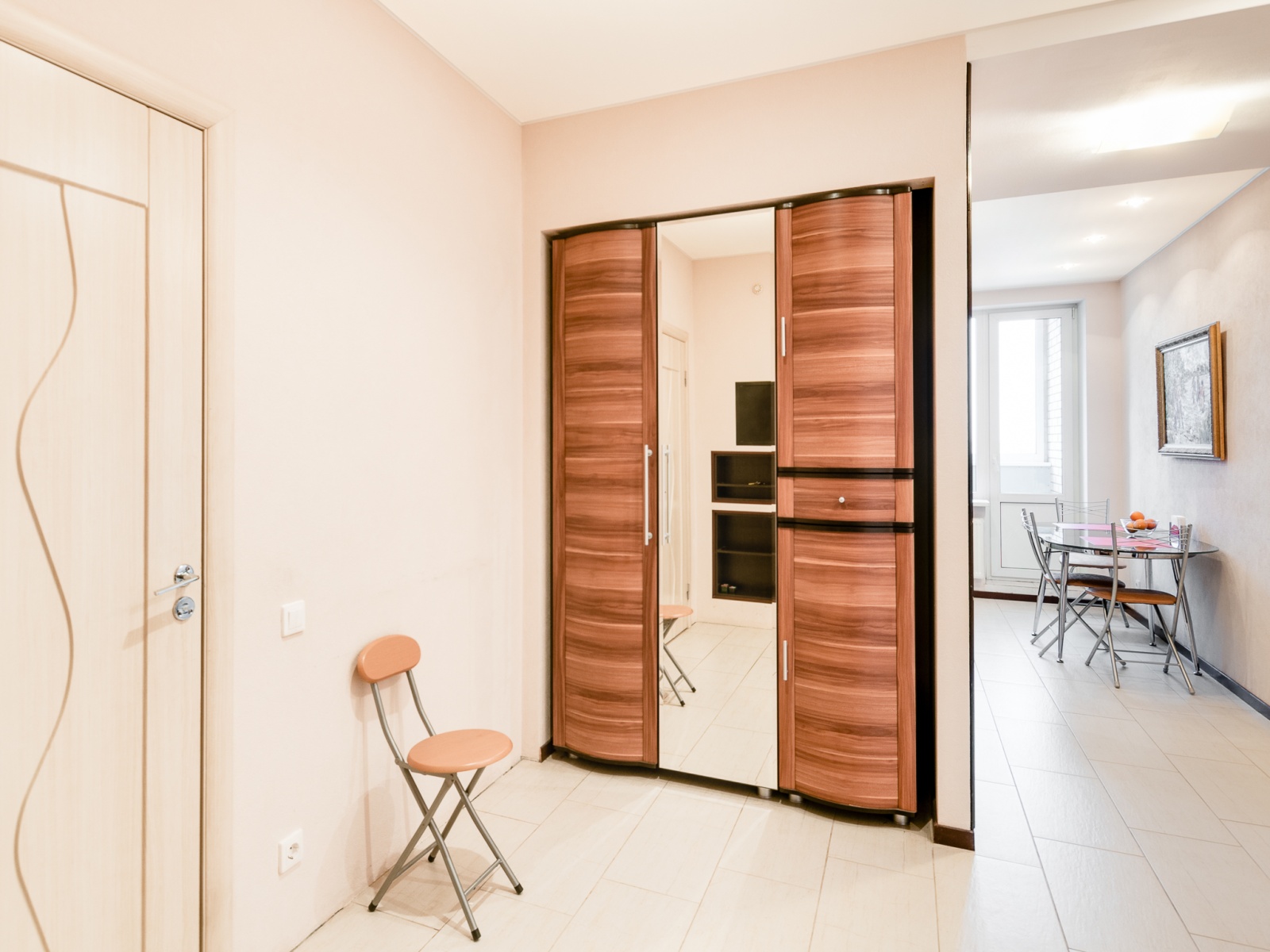 Однокомнаная квартира около НИИ скорой помощи им. Джанелидзе.