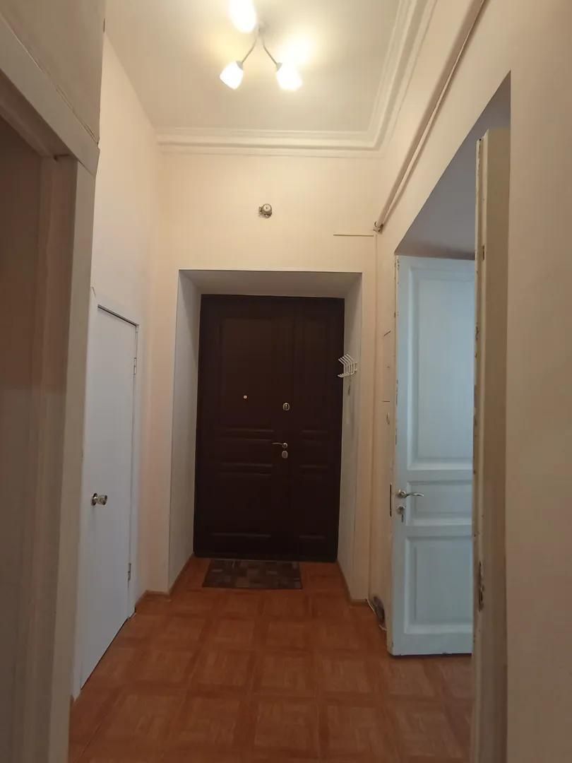 Уютная квартира в старинном особняке.