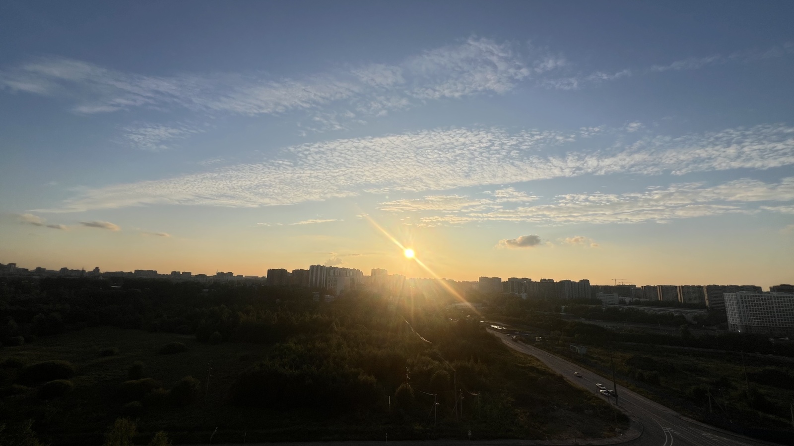 Уютно и точка! Панорамные окна и шикарный вид на закат!