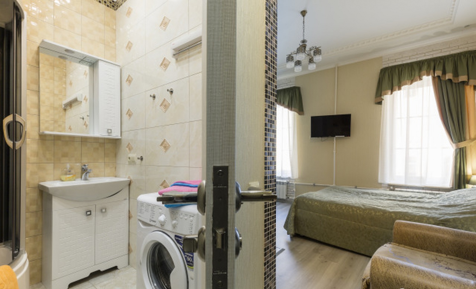 Студия: наб. реки Мойки, 70 