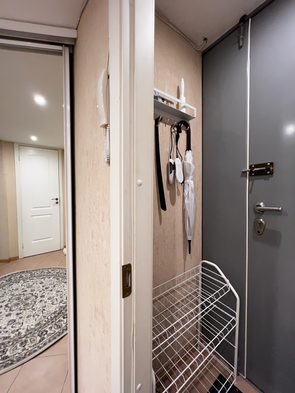 Атмосферная большая двухъярусная квартира-студия в историческом центре Санкт-Петербурга!