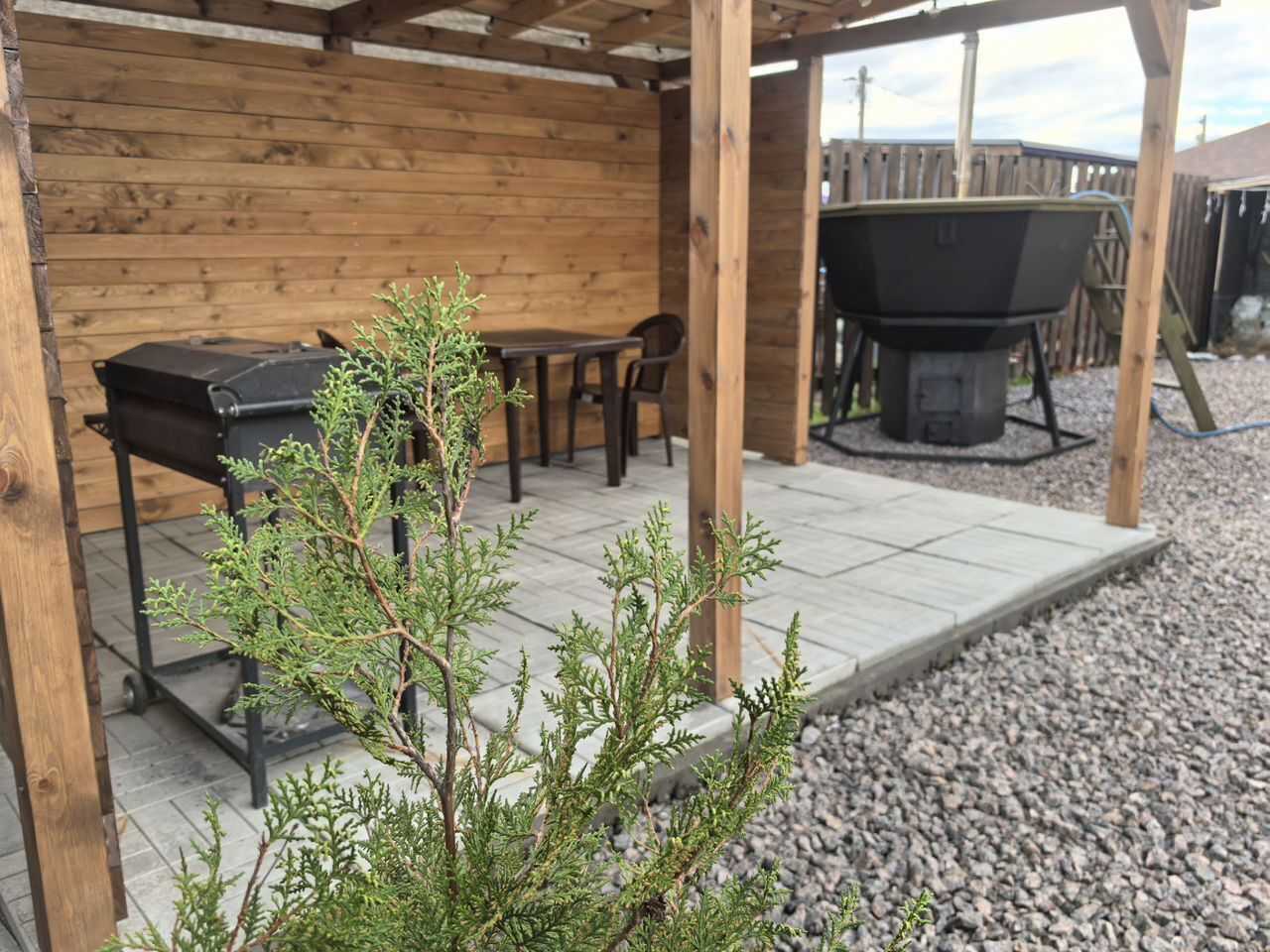 Уютный дом c чанoм и бaнeй для незабываемого oтдыхa