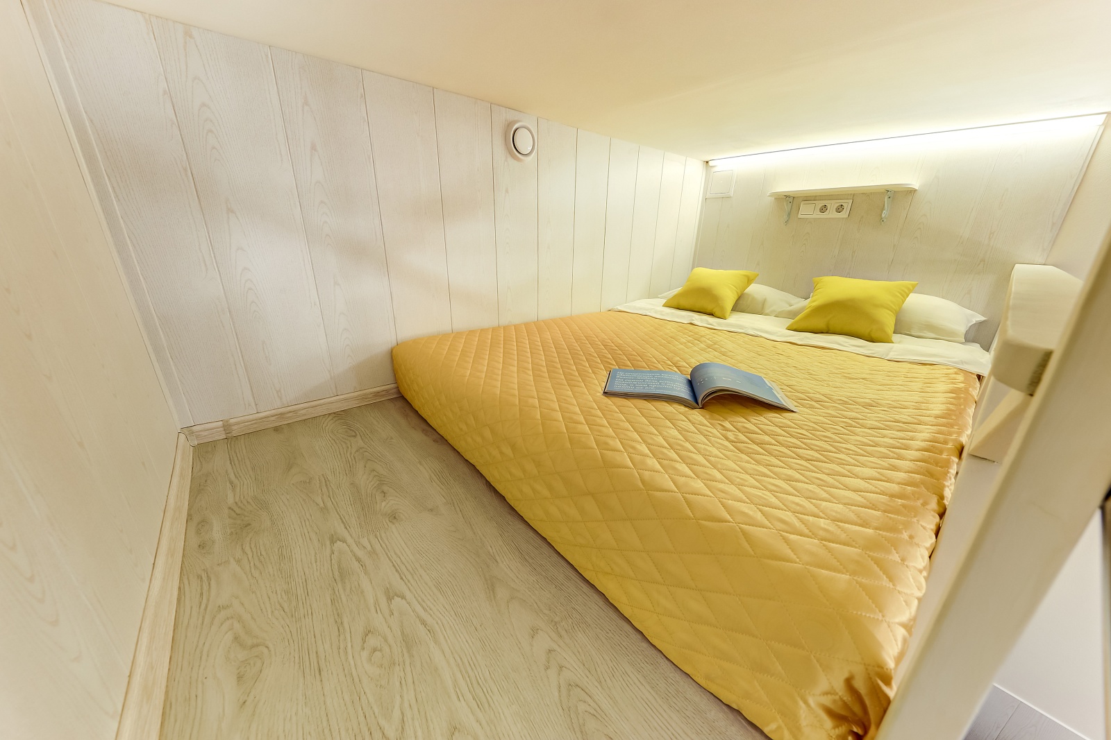 Двухуровневая студия на Моховой 32