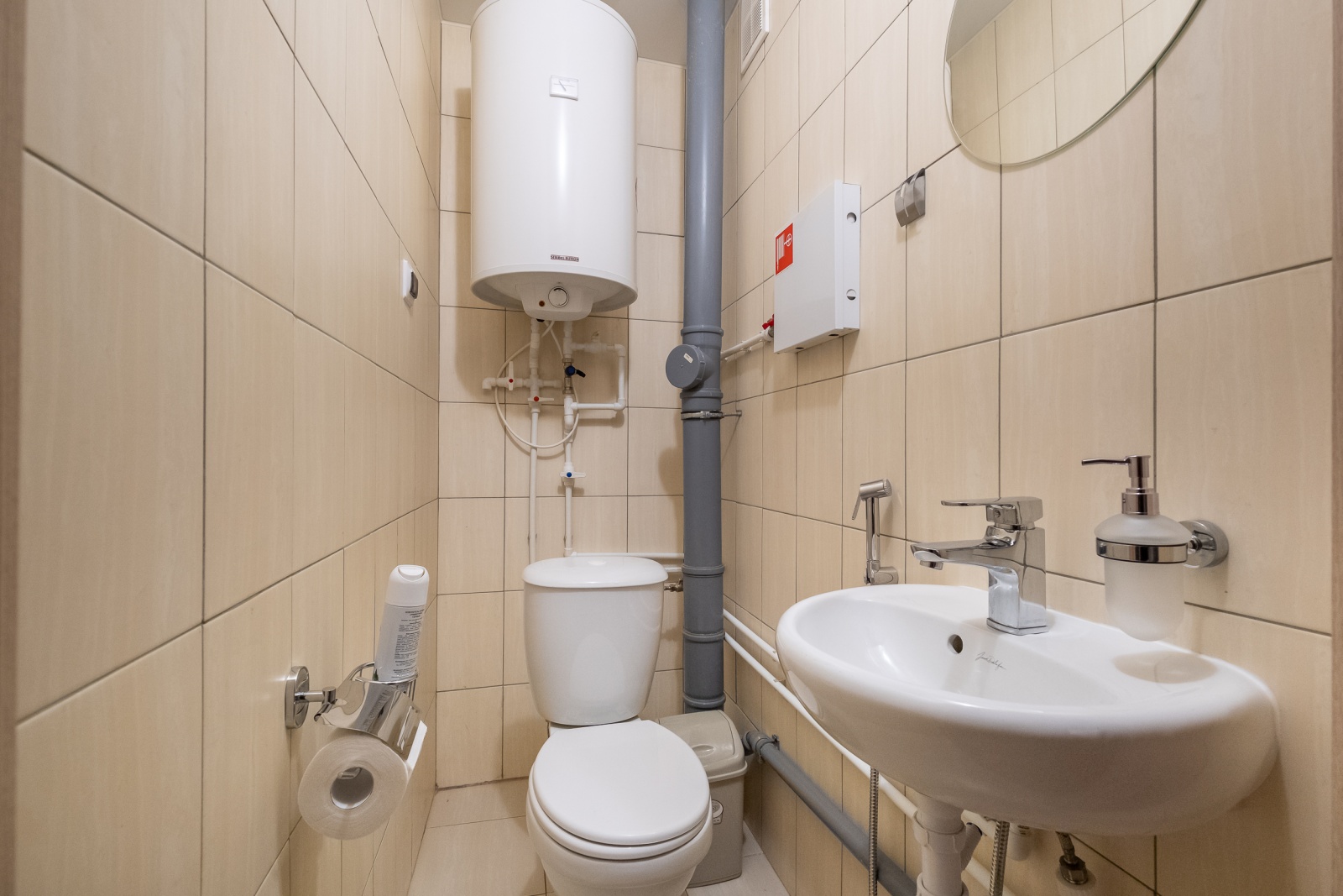 Яркая 2-к квартира в центре у метро