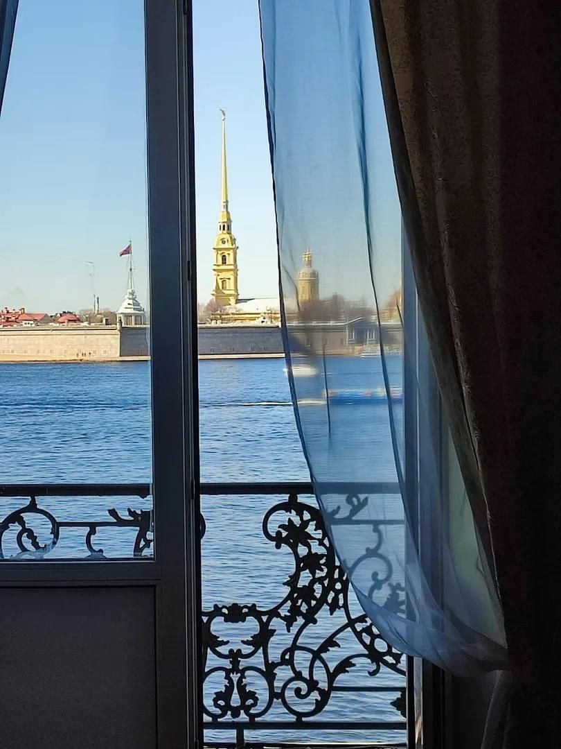 Квартира с панорамным видом на Петропавловскую крепость.
