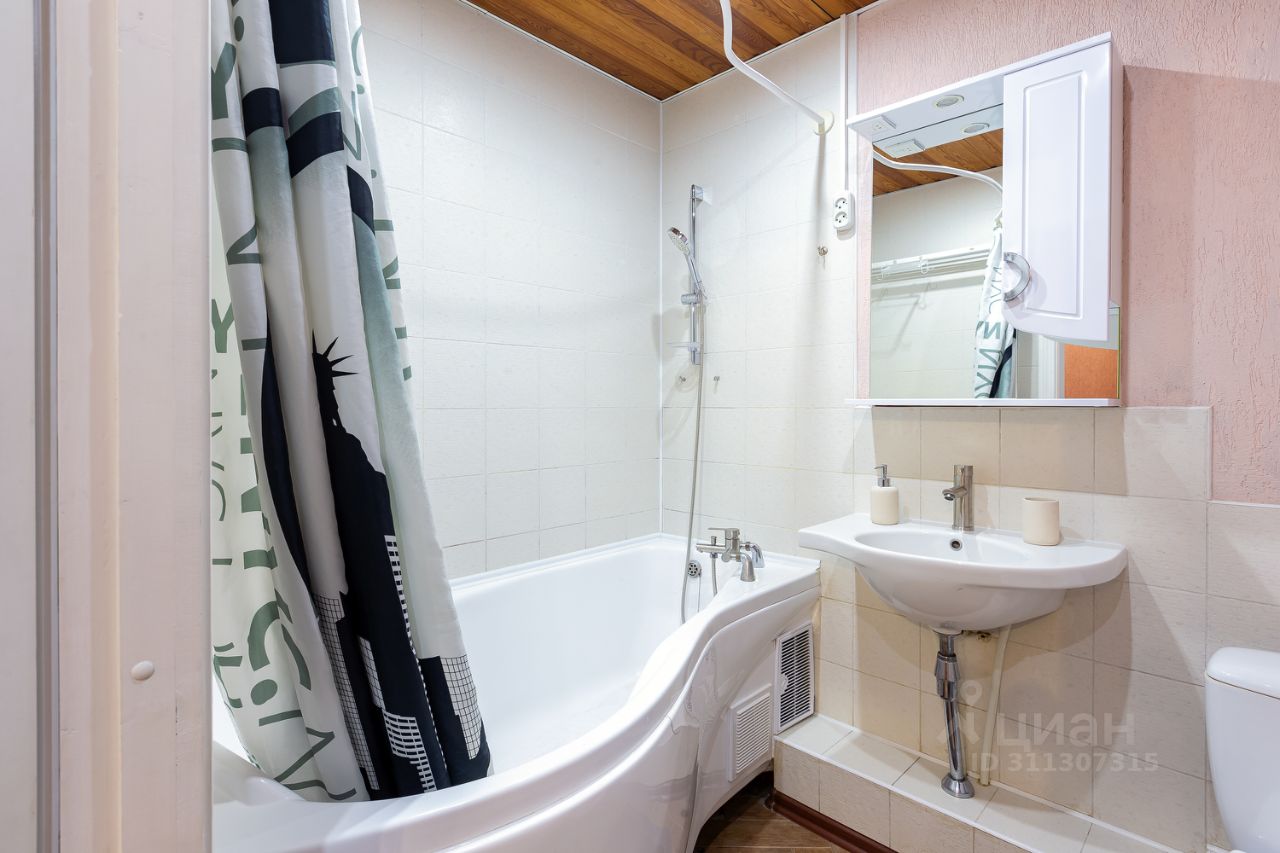 2-комнатная на Сизова 25