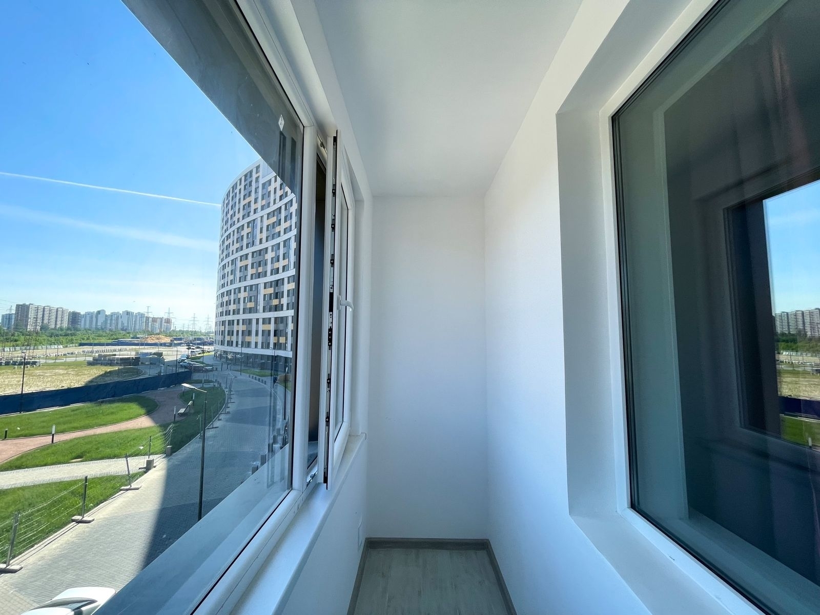 Пара суток на Авиаторов Балтики 25