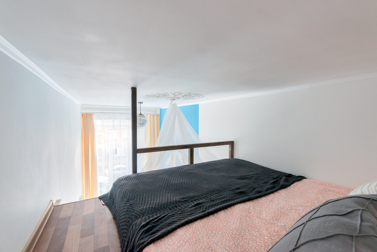 Студия на Васильевском острове