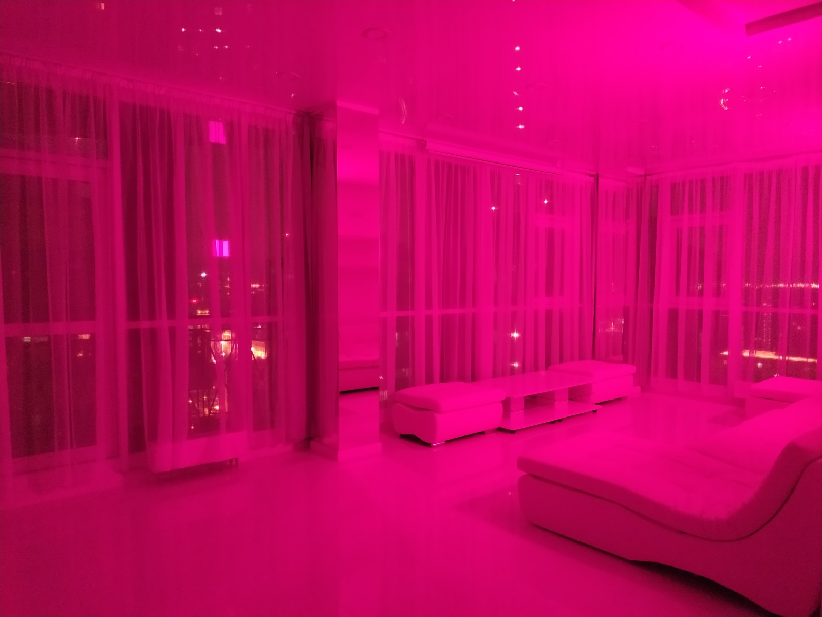 Белоснежные апартаменты, парящие над Петербургом