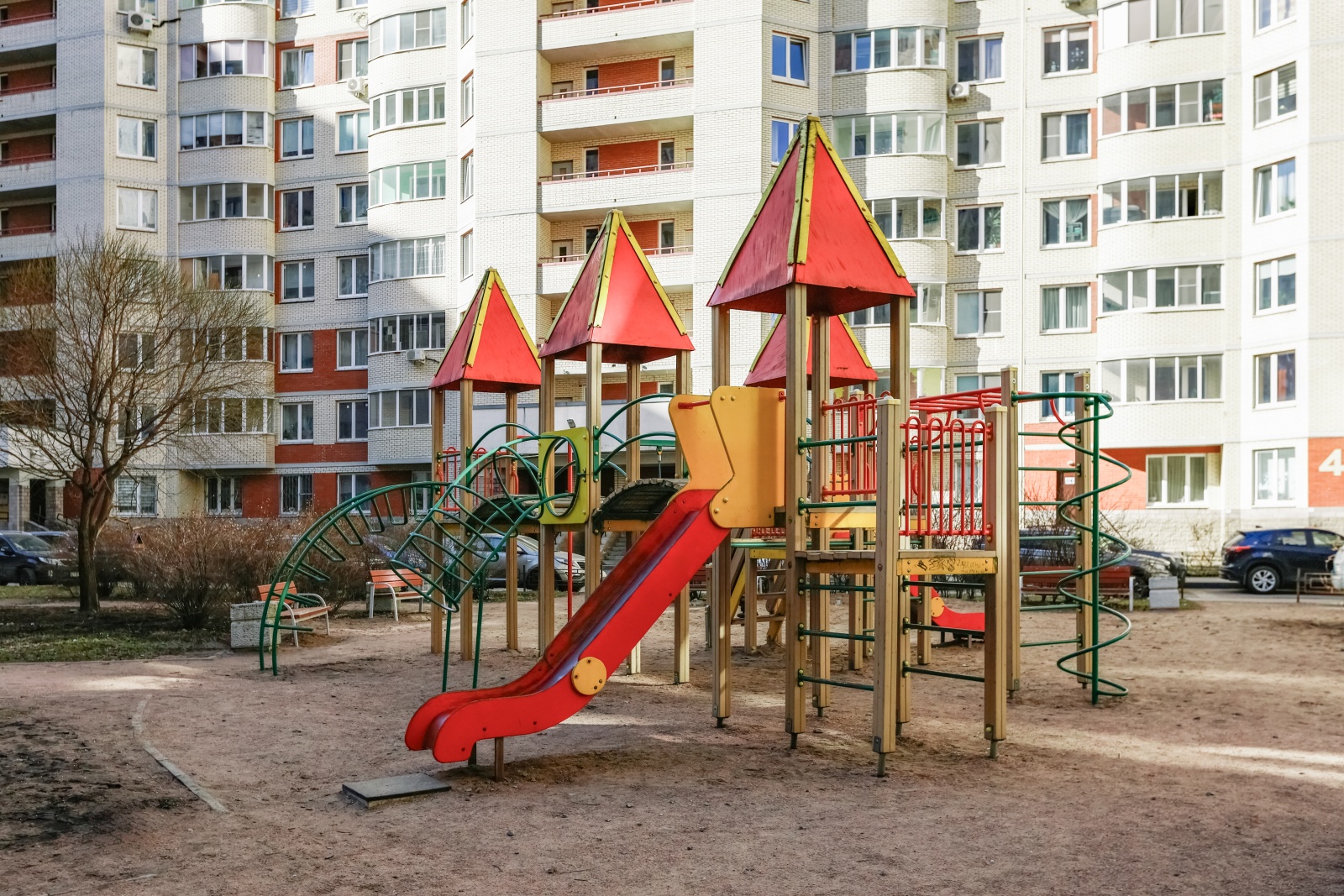 Studio «Ladoga Park» у СКК Ледовый дворец