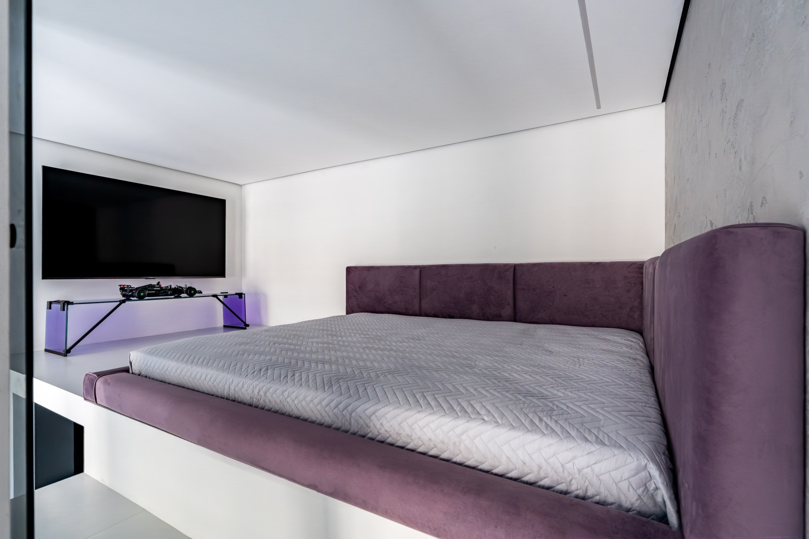 Стильная студия на Невском пр. от hth24 apartments