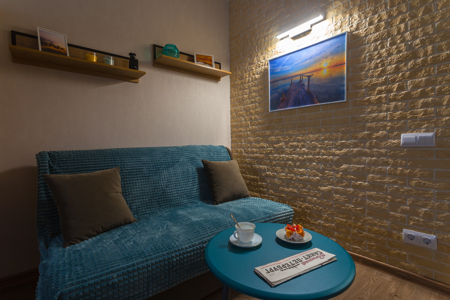 Дизайнерская студия в ЖК "Граф Орлов" (жёлтые)