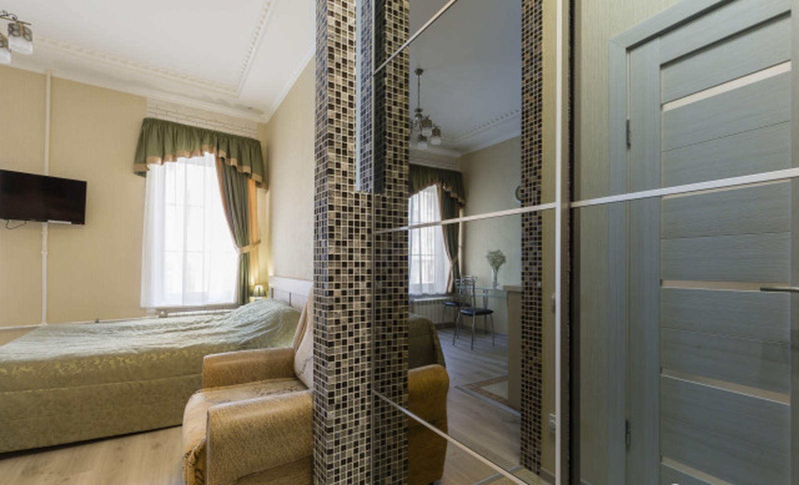 Студия: наб. реки Мойки, 70 