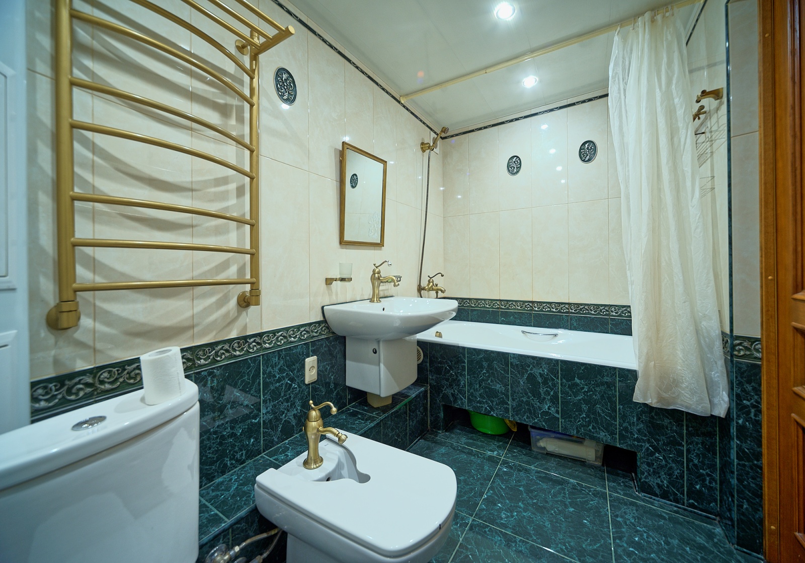 Двухкомнатная квартира на Невском проспекте рядом с Московским вокзалом