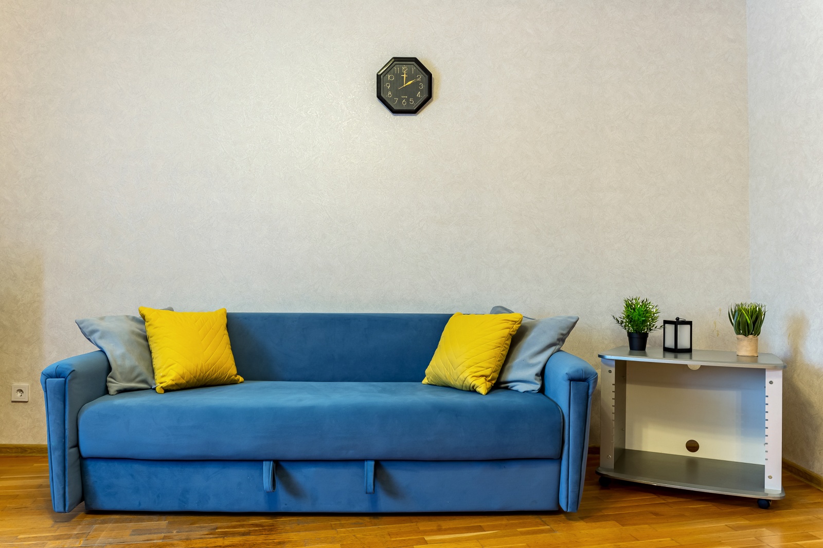 2-комнатная на Коломяжском 36/2