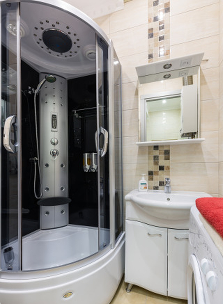 Студия:  Конюшенный пер., 1/6(25кв)