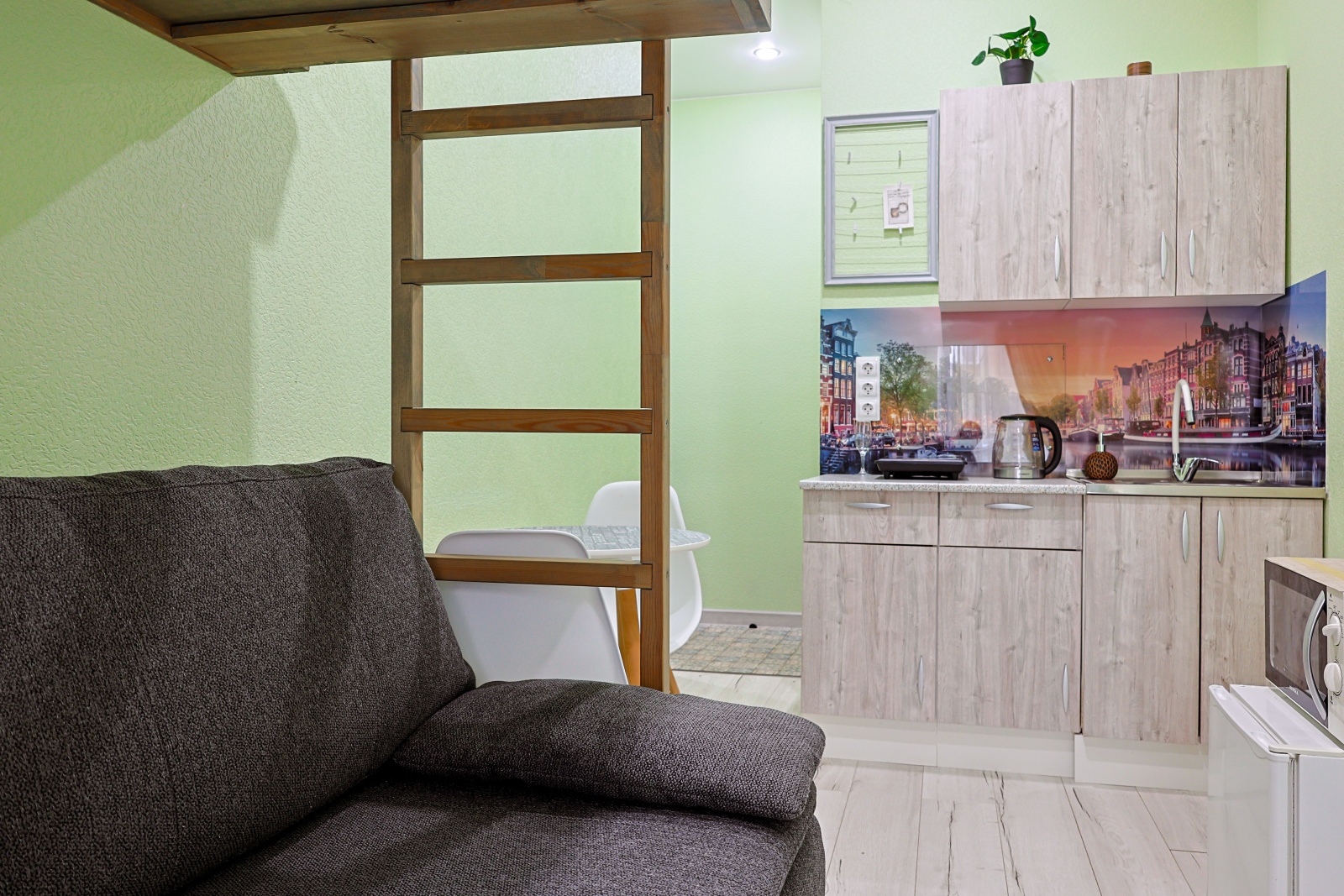 Уютная студия в центре Санкт-Петербурга