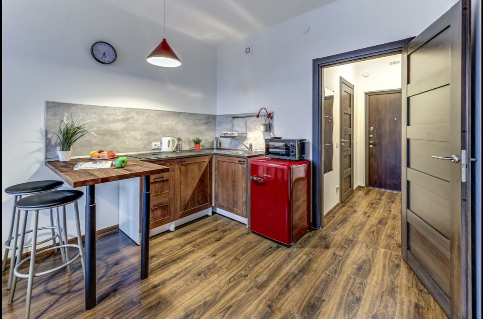 Уютная студия в новом доме рядом с метро