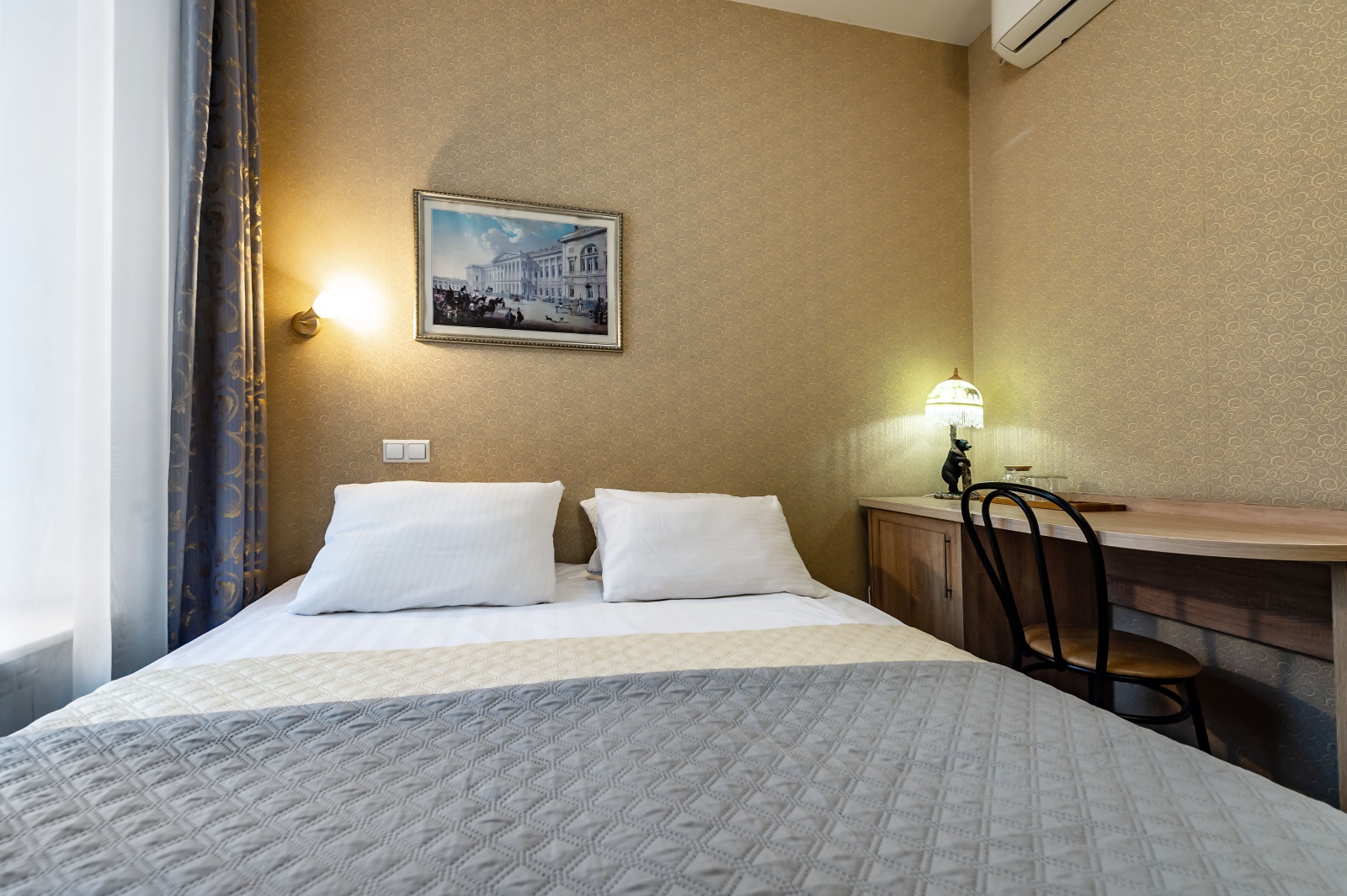 Номер компактный на Б.Конюшенной