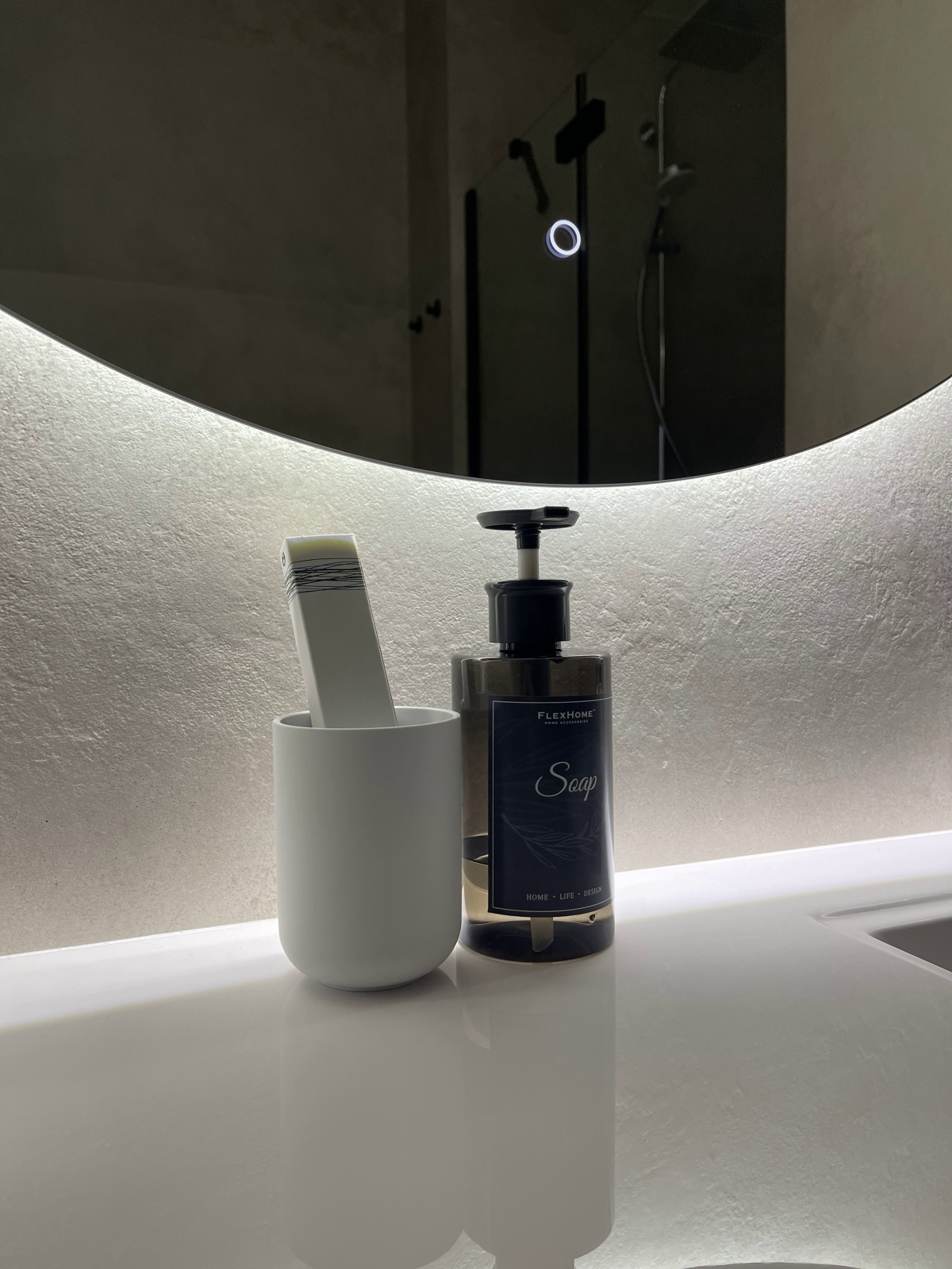 Современная квартира с видом на природу