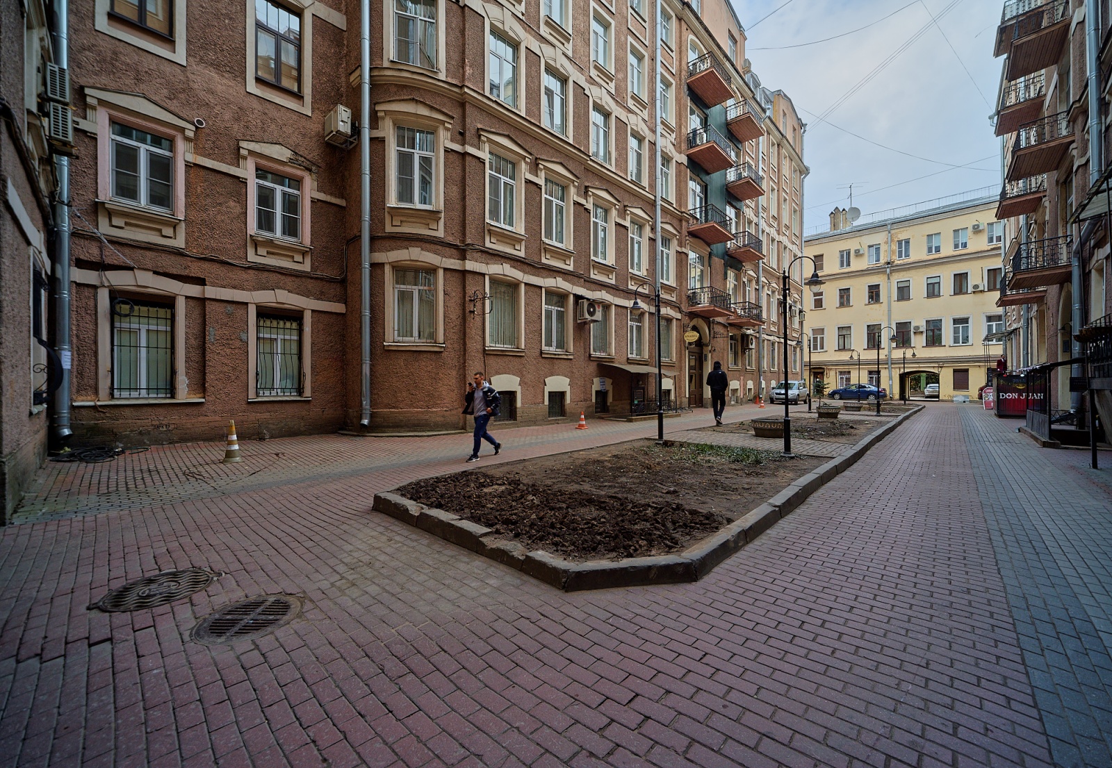 Двухкомнатная квартира на Невском проспекте рядом с Московским вокзалом