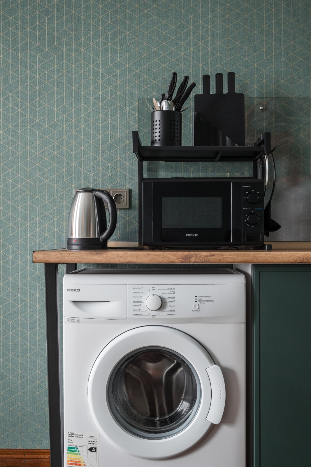 Большая студия с видом на набережную канала Грибоедова у Казанского собора