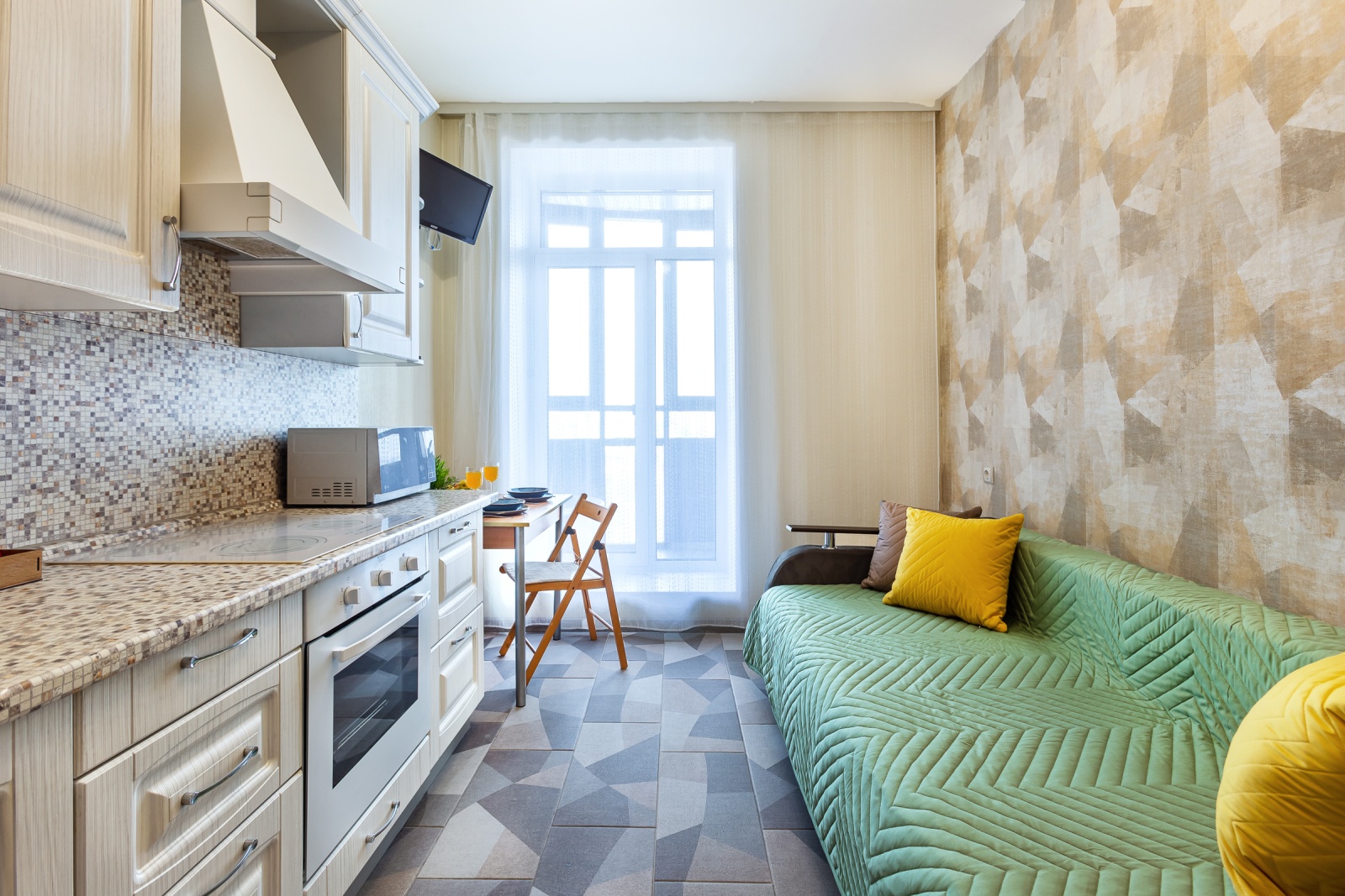 Однушка на Фермском ш., 20, корпус 2