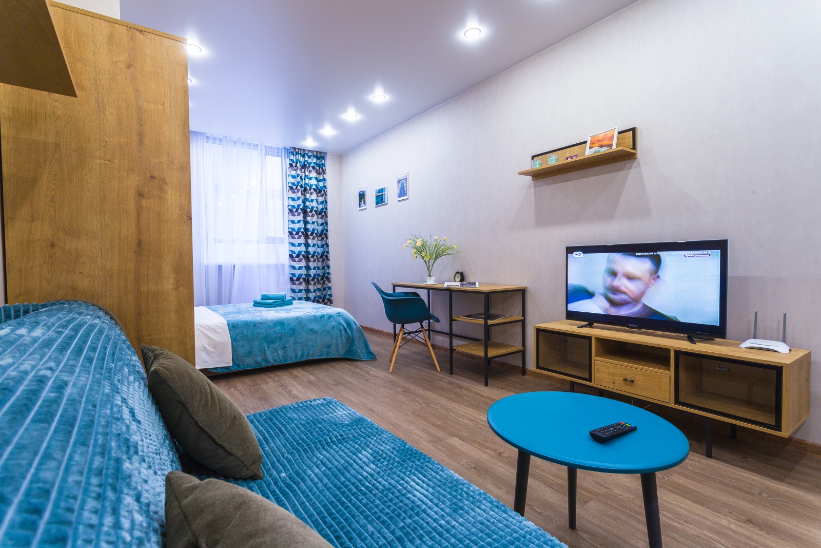 Дизайнерские апартаменты в элитном ЖК "Граф Орлов" (бирюза)