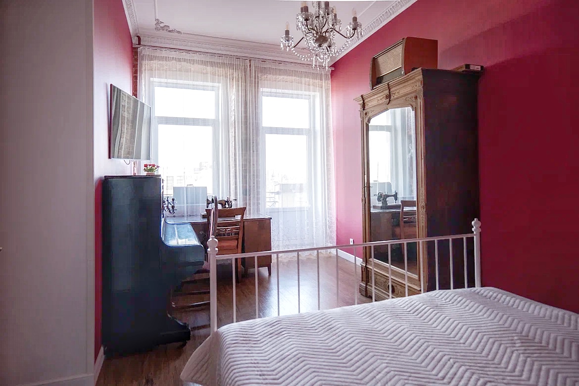 Аутентичная квартира на Жуковского