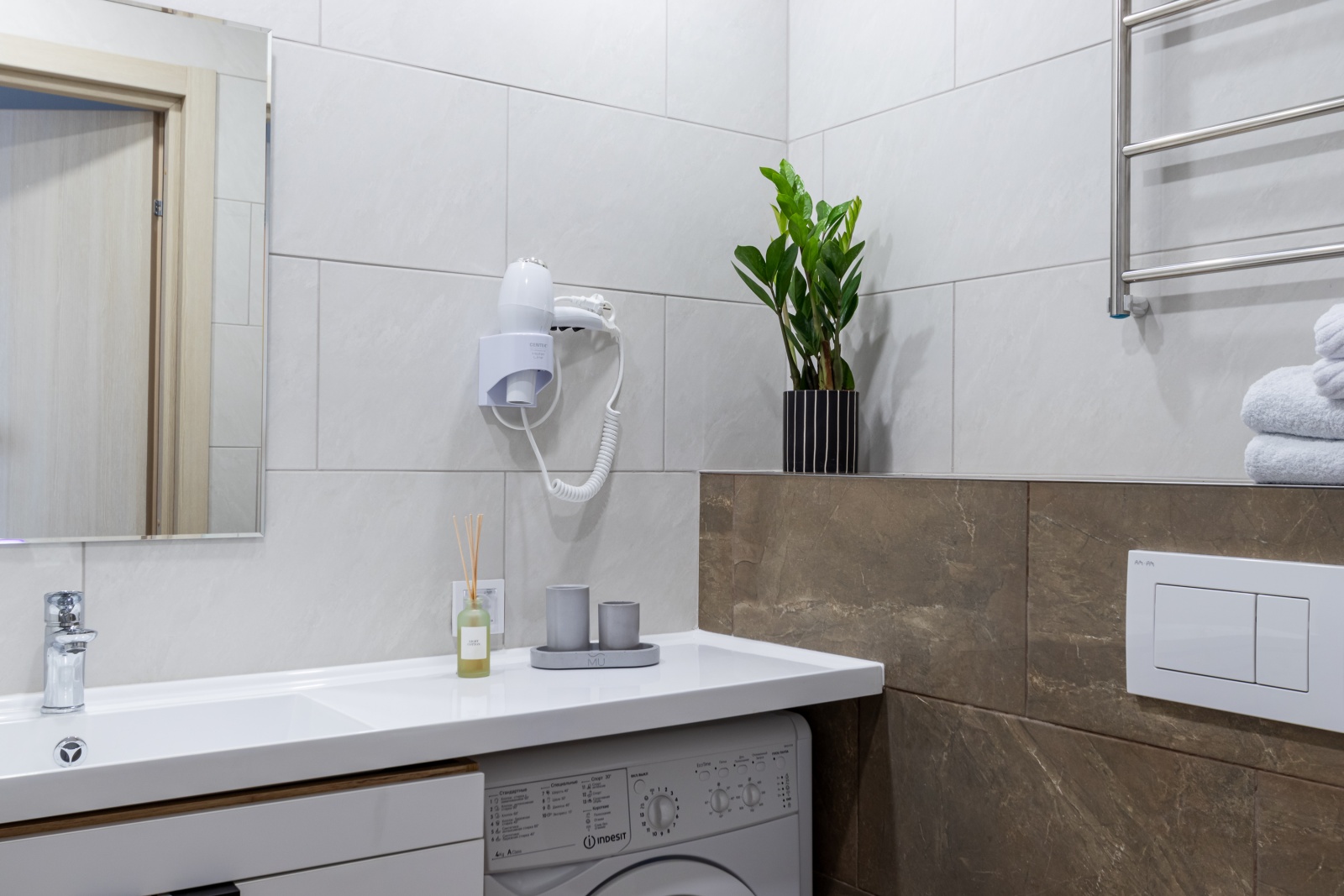 Стильная студия с дизайнерским ремонтом