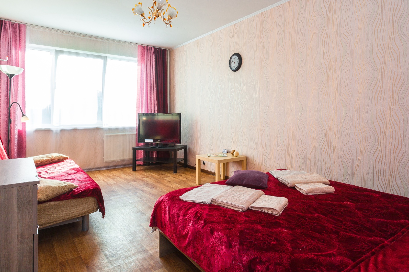 Однокомнатная на Белы Куна 13 к.4