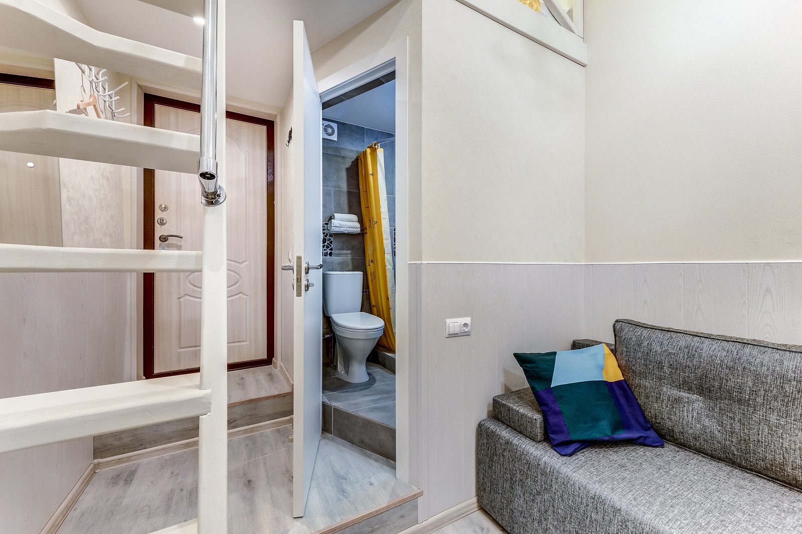 Двухуровневая студия на Моховой 32